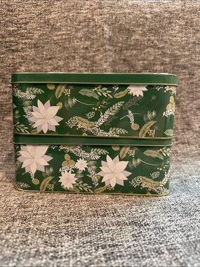 Metal gift boxes • use on a shelf to see the sides only • Brand new